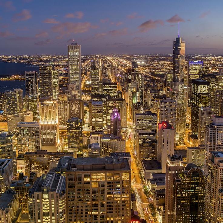 Parents evaluating schools in Netherlands